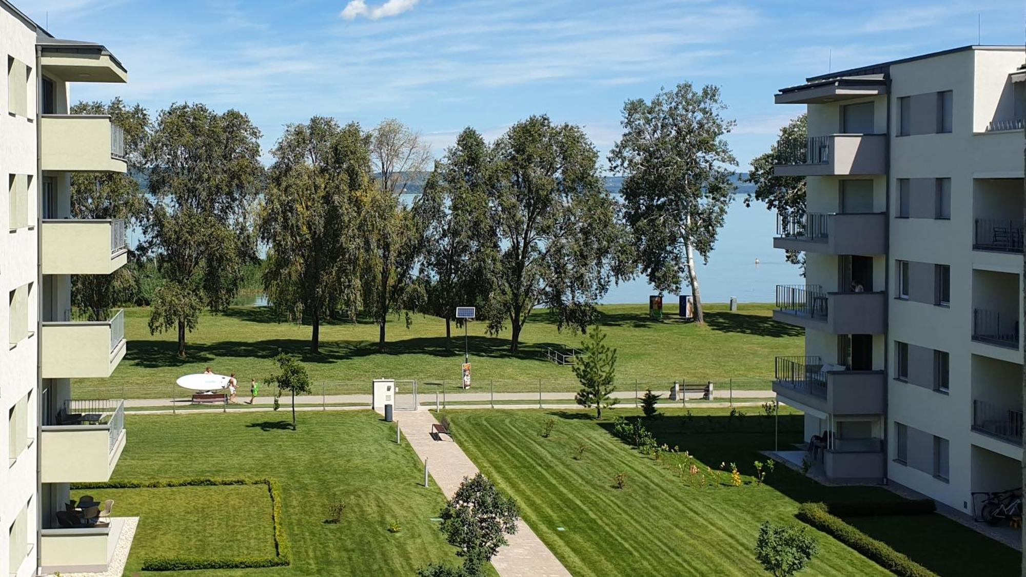 Lelle Resort Cb34 Balatonlelle Luaran gambar