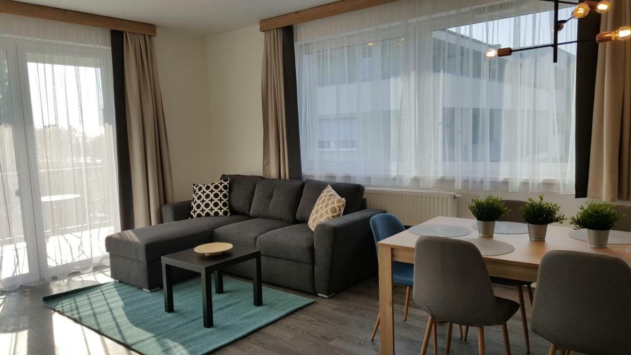 Lelle Resort Cb34 Balatonlelle Luaran gambar