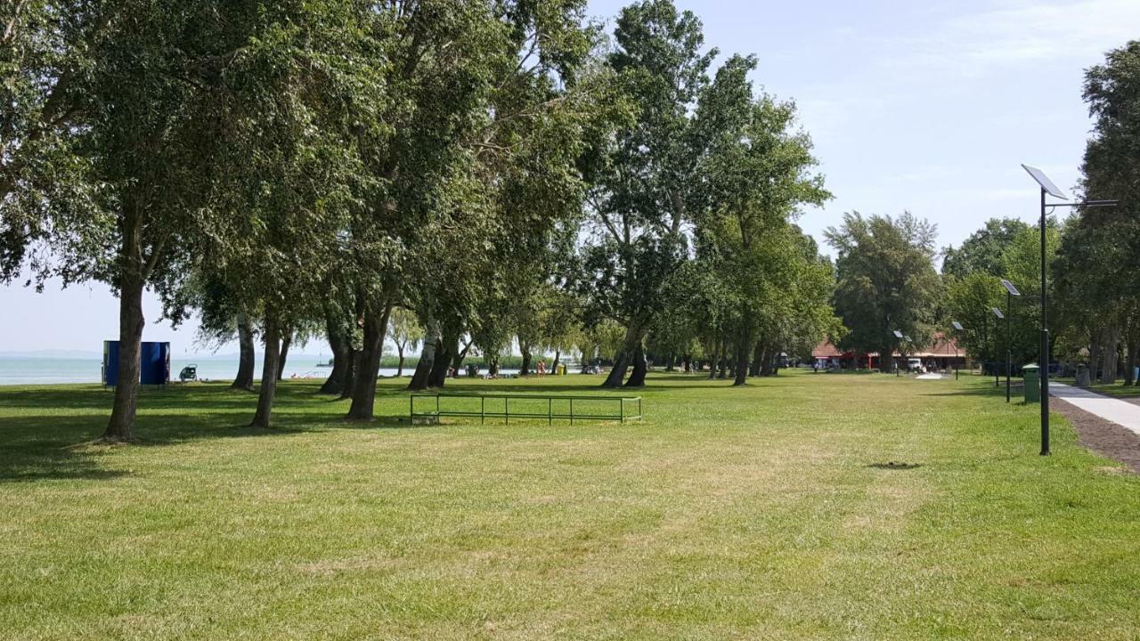 Lelle Resort Cb34 Balatonlelle Luaran gambar