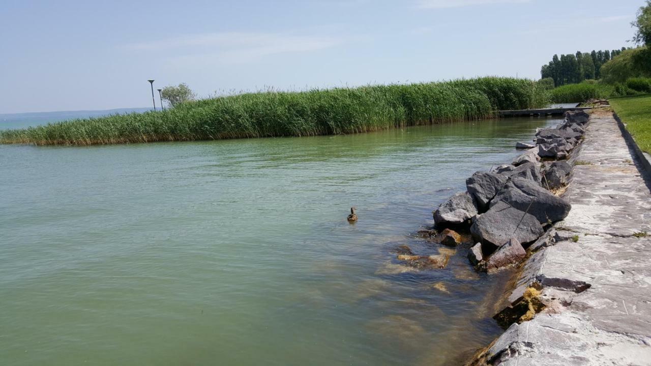 Lelle Resort Cb34 Balatonlelle Luaran gambar