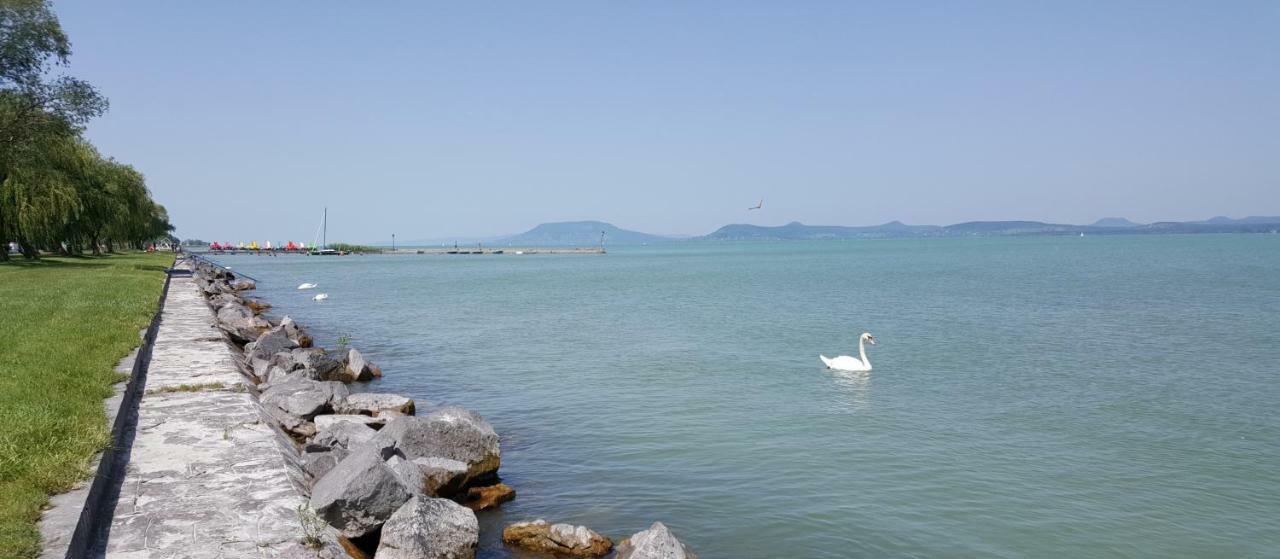 Lelle Resort Cb34 Balatonlelle Luaran gambar