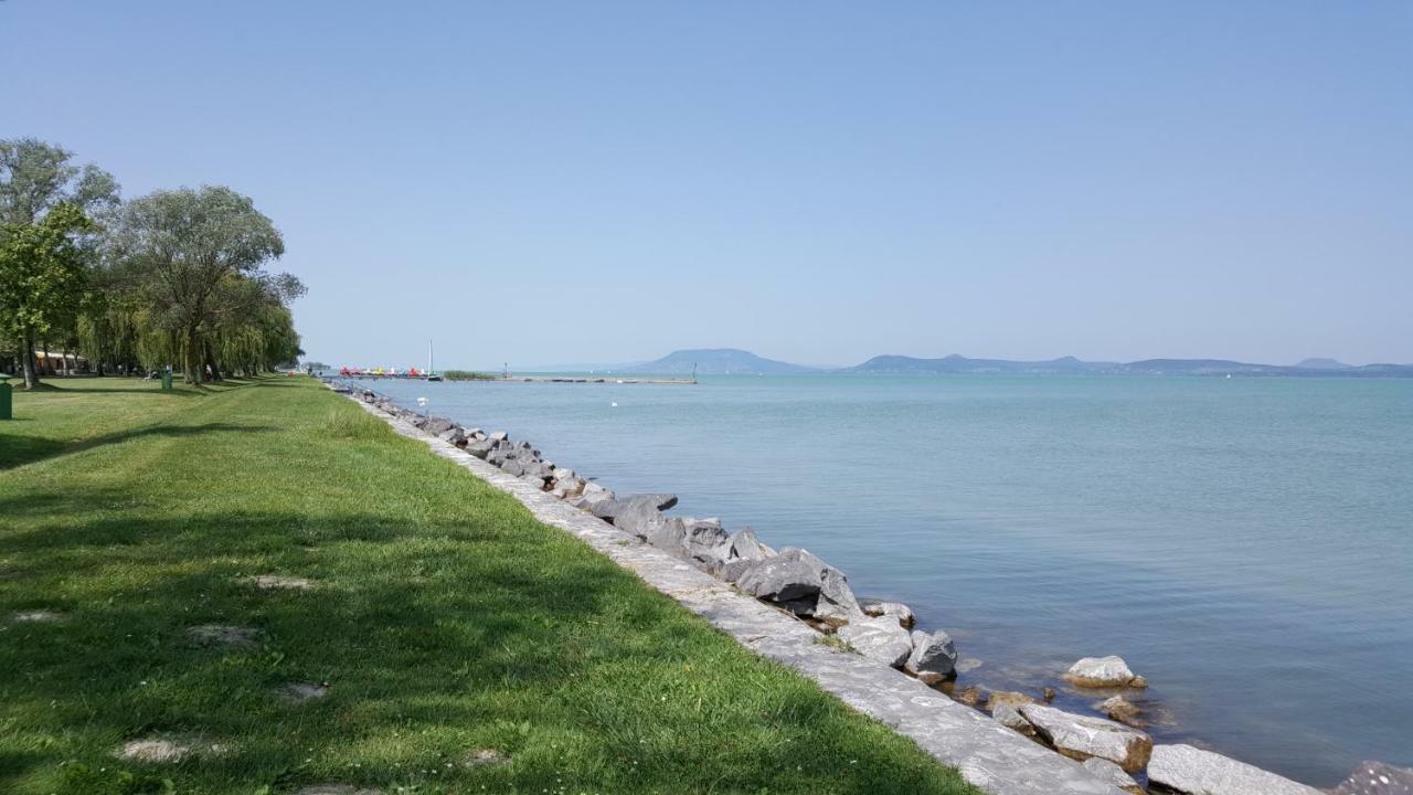 Lelle Resort Cb34 Balatonlelle Luaran gambar