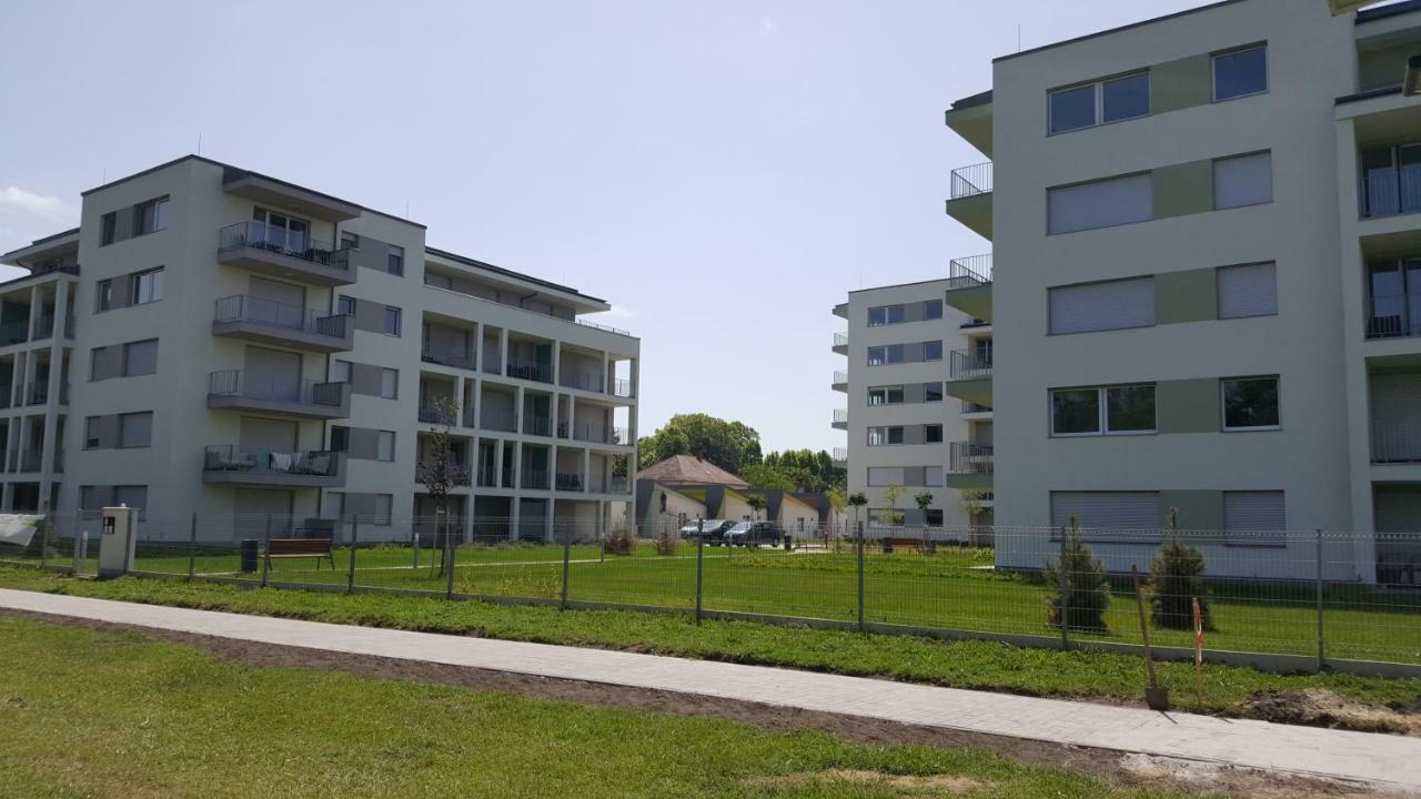 Lelle Resort Cb34 Balatonlelle Luaran gambar