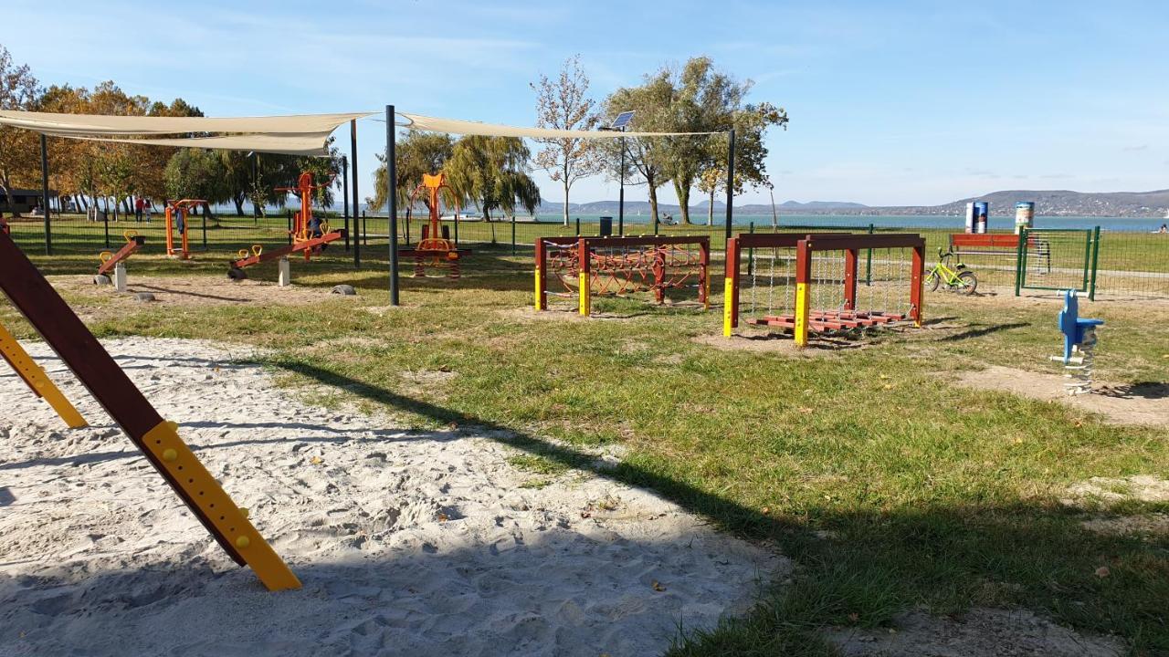 Lelle Resort Cb34 Balatonlelle Luaran gambar