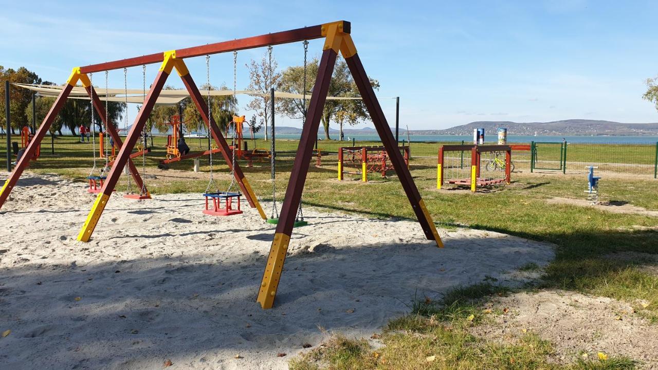 Lelle Resort Cb34 Balatonlelle Luaran gambar
